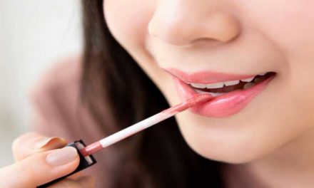 Tips Mengaplikasikan Lipstik Agar Terlihat Cantik